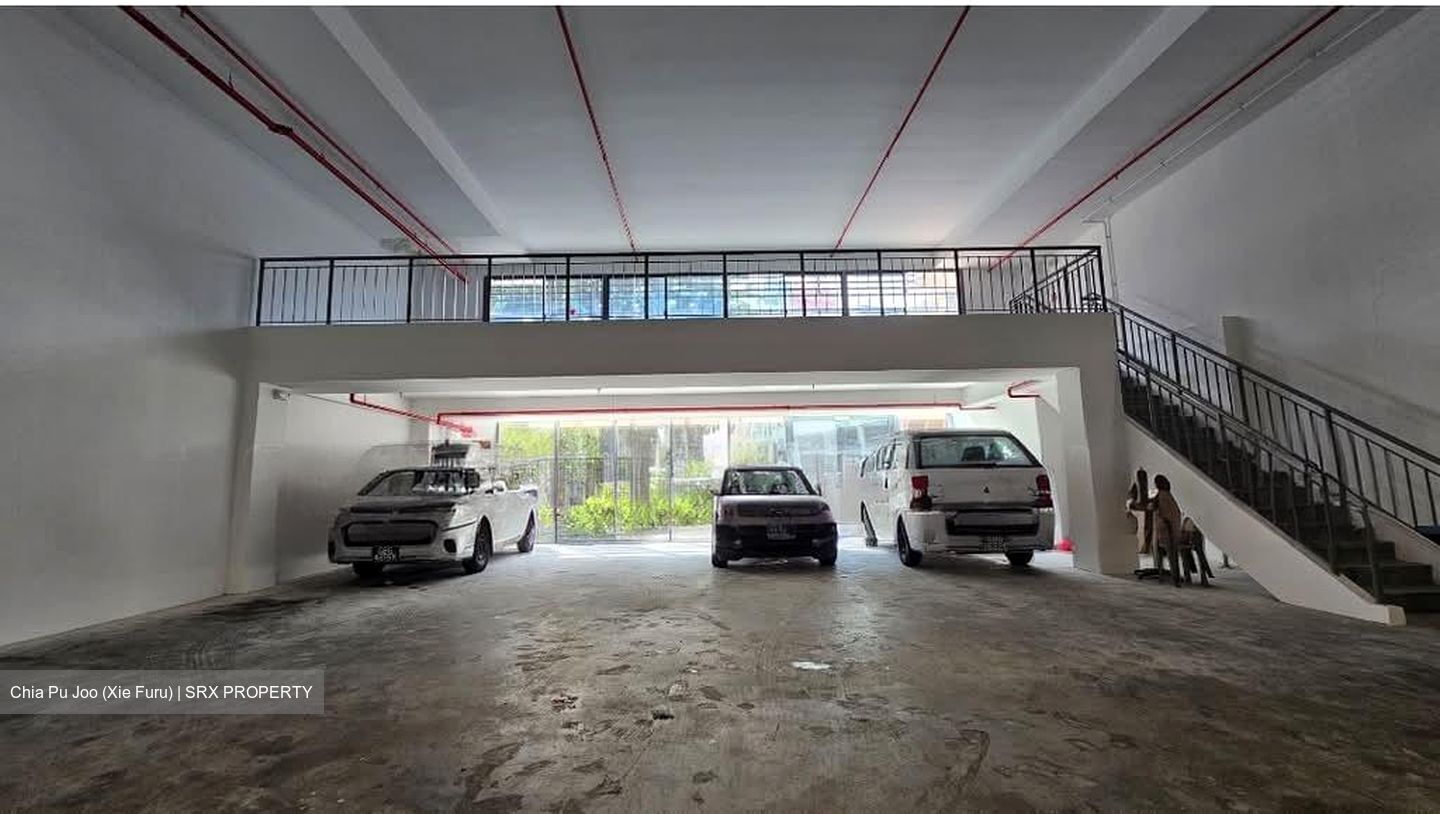 ASIA MOTOR (D13), Factory #562095751